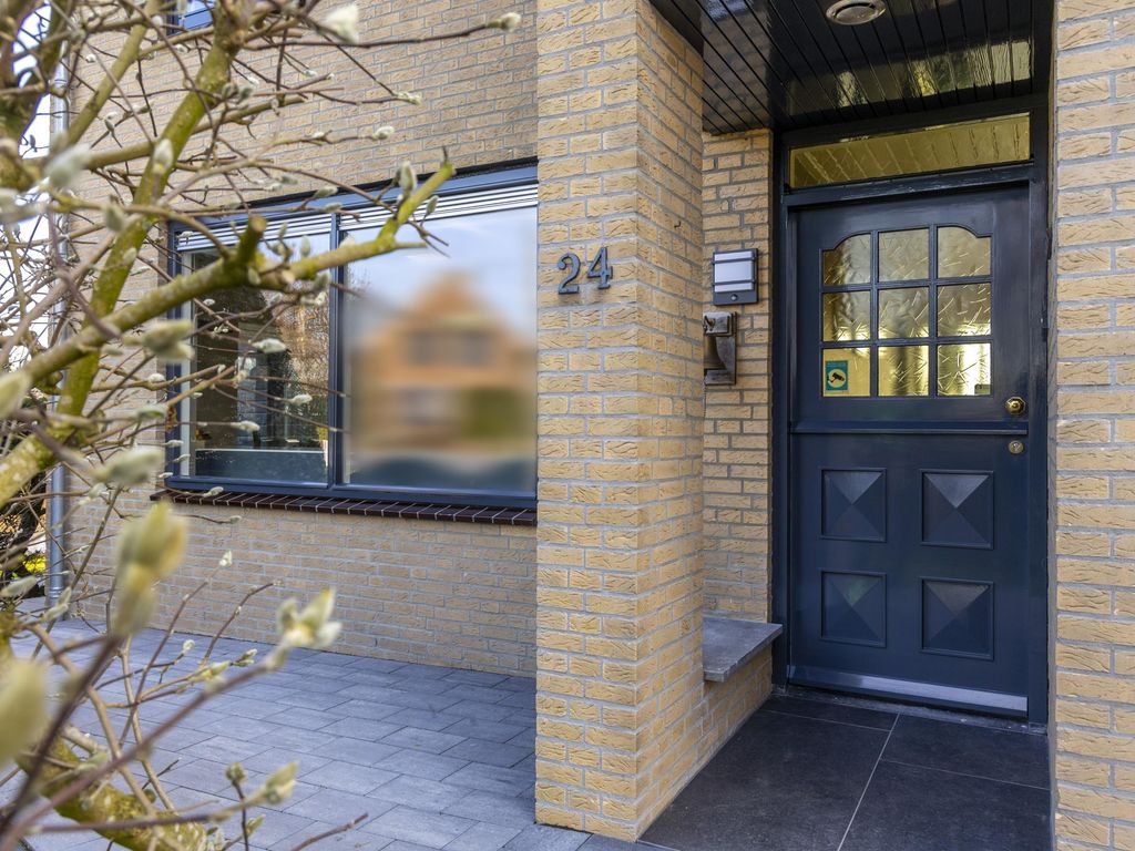 Muisbroekseweg 24, GIESSENBURG