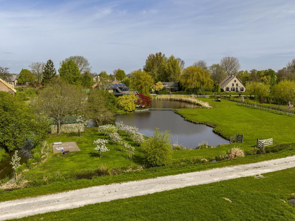 Muisbroekseweg 24, GIESSENBURG