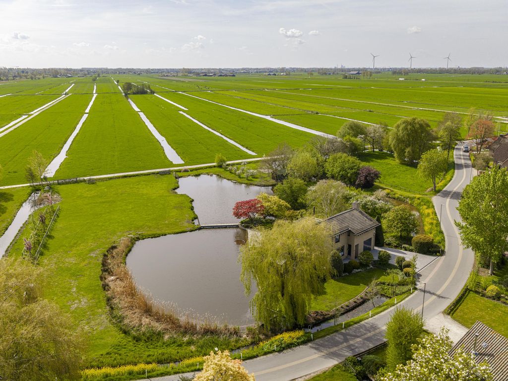 Muisbroekseweg 24, GIESSENBURG
