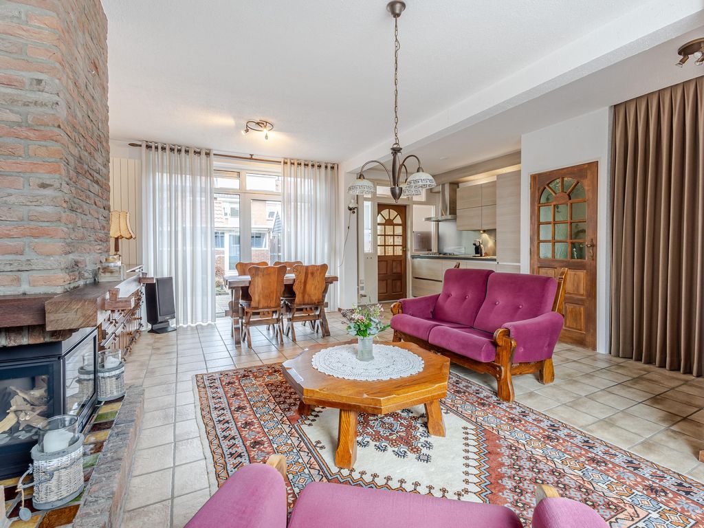 Rembrandtstraat 57, Hardinxveld-Giessendam