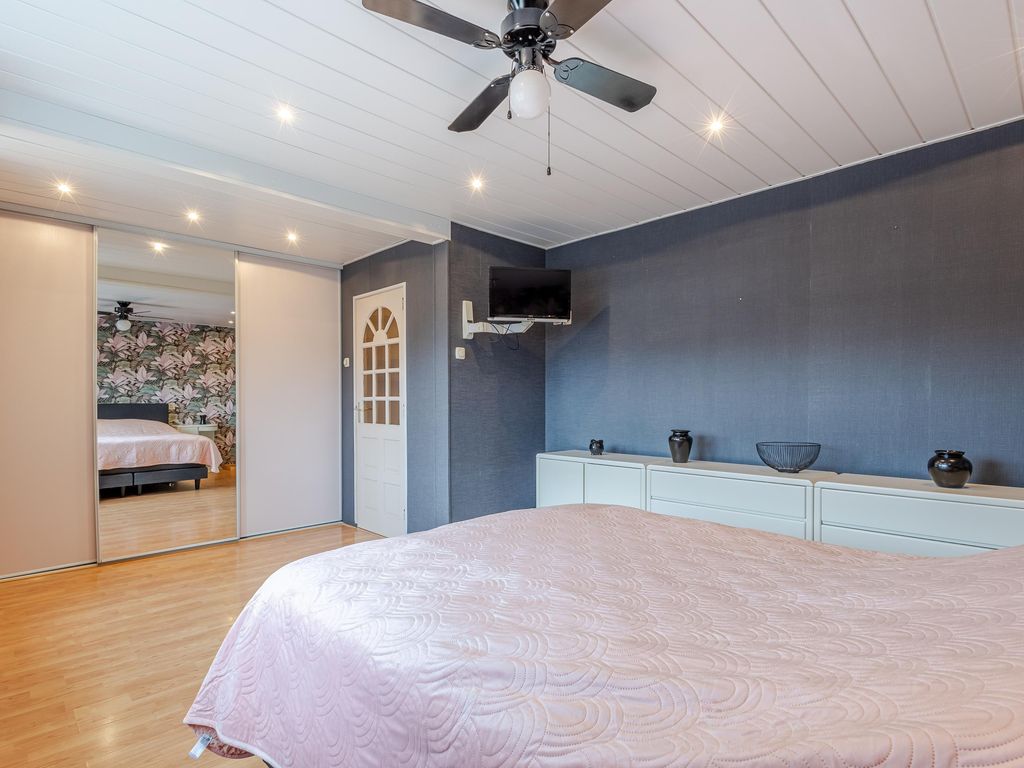 Rembrandtstraat 57, Hardinxveld-Giessendam