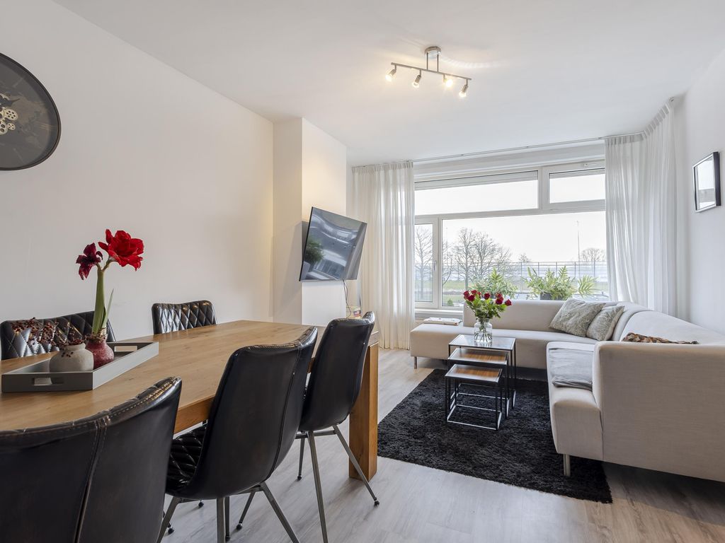 Maasstraat 54, HARDINXVELD-GIESSENDAM