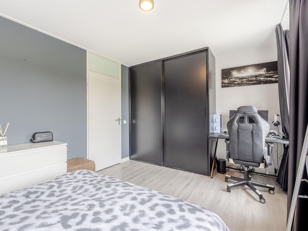 Giessenland 68, Hoornaar