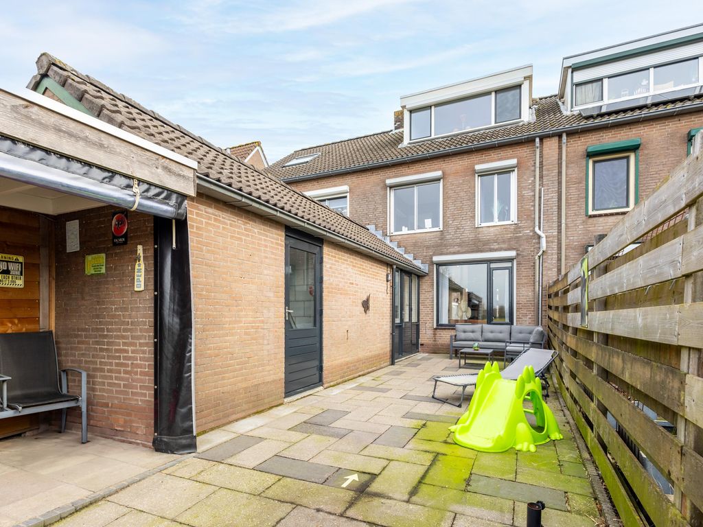 Giessenland 68, Hoornaar