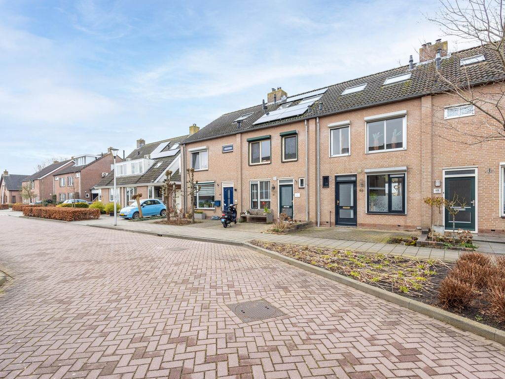 Giessenland 68, Hoornaar