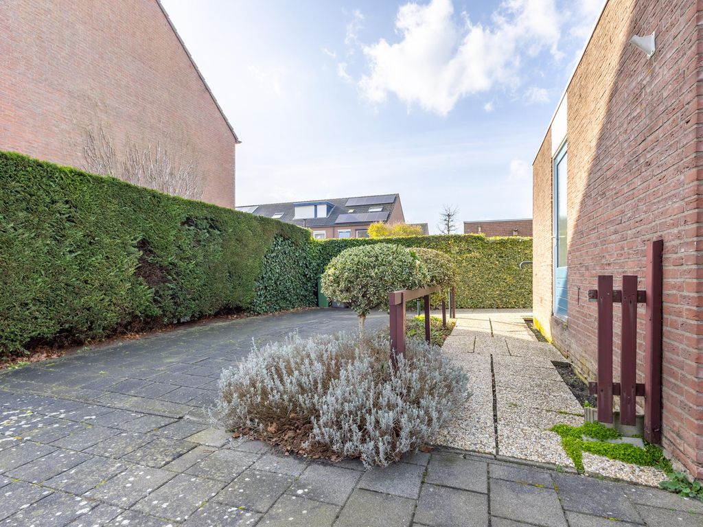 Brooshooftstraat 80, HARDINXVELD-GIESSENDAM