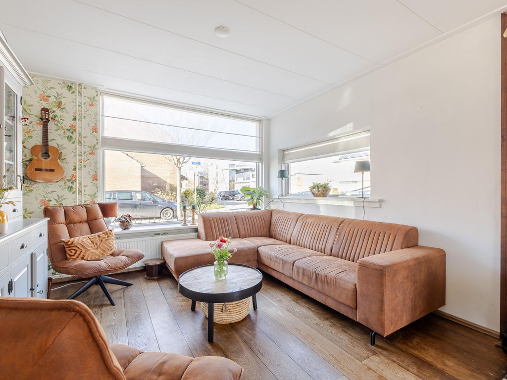 Graaf Adolfstraat 1, HARDINXVELD-GIESSENDAM