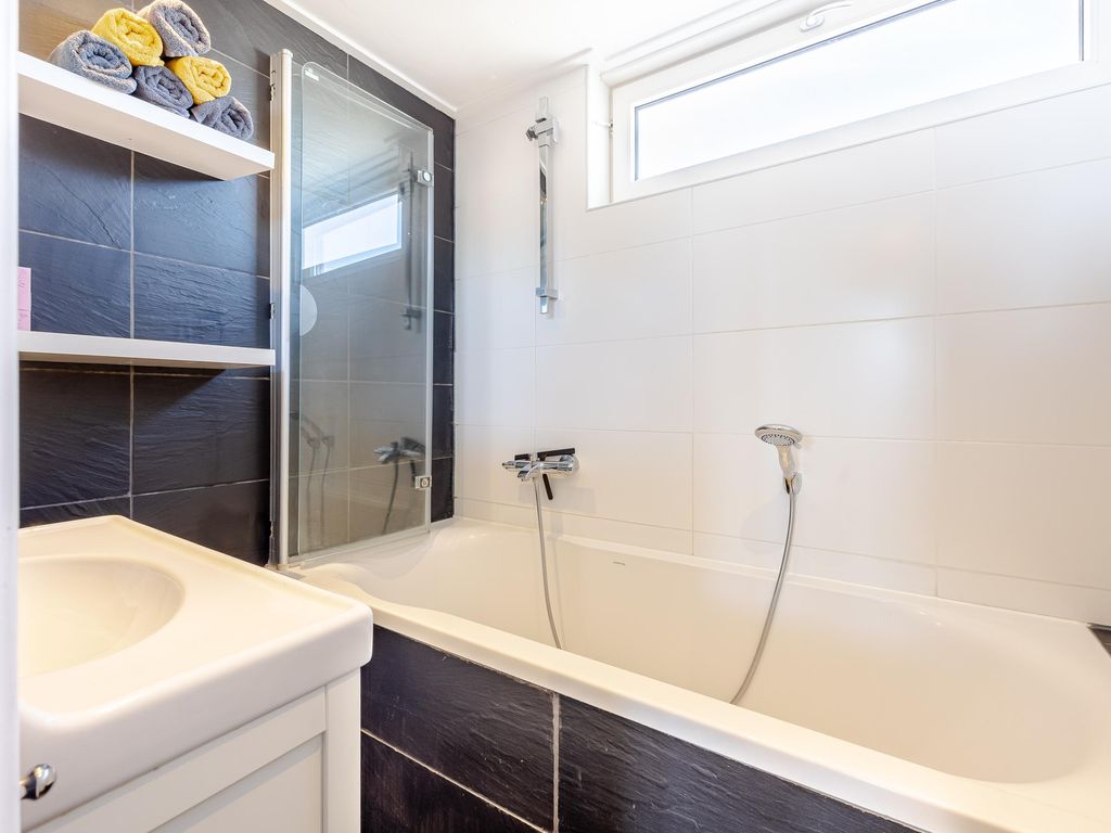 Graaf Adolfstraat 1, HARDINXVELD-GIESSENDAM