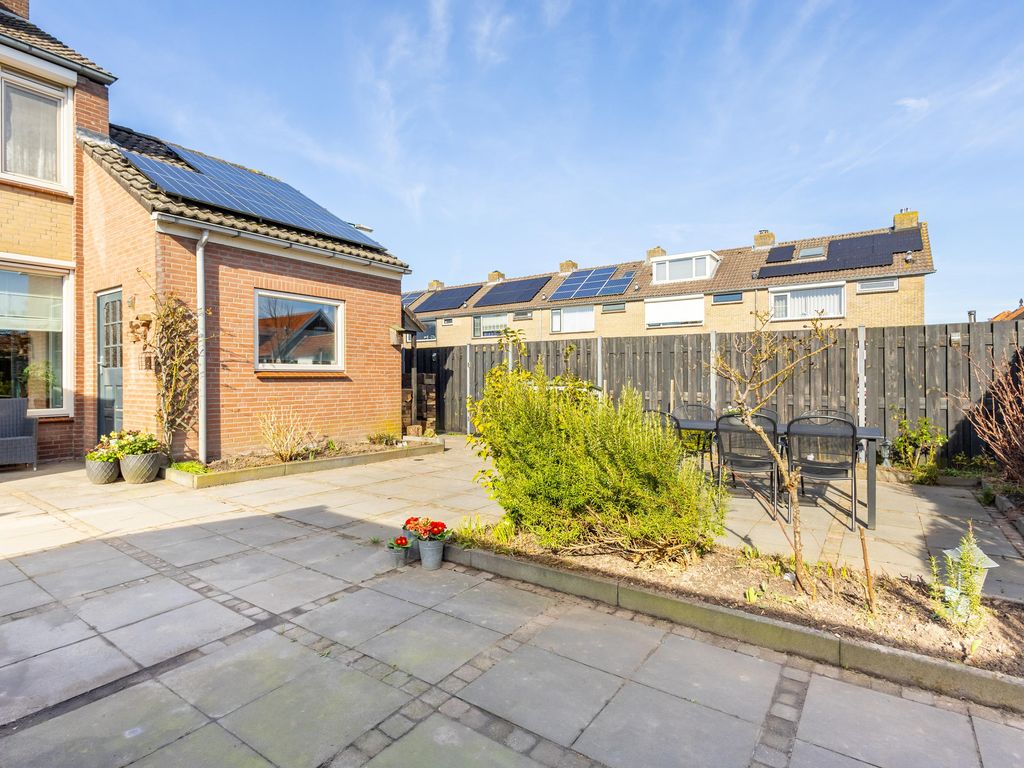 Graaf Adolfstraat 1, HARDINXVELD-GIESSENDAM