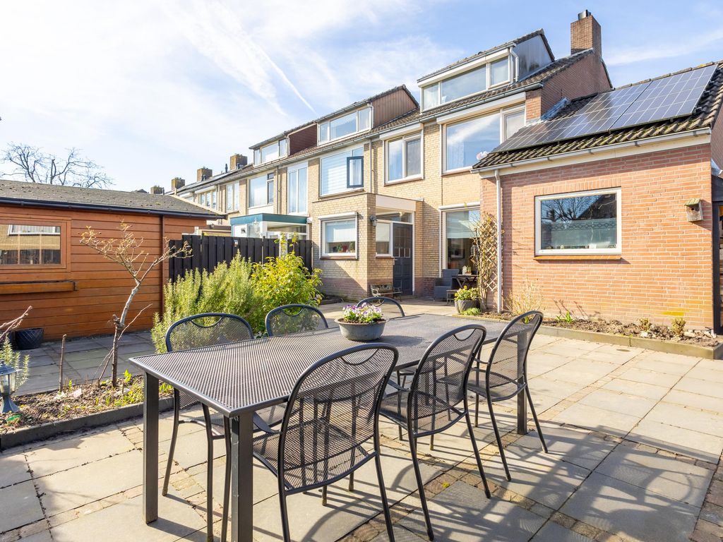 Graaf Adolfstraat 1, HARDINXVELD-GIESSENDAM