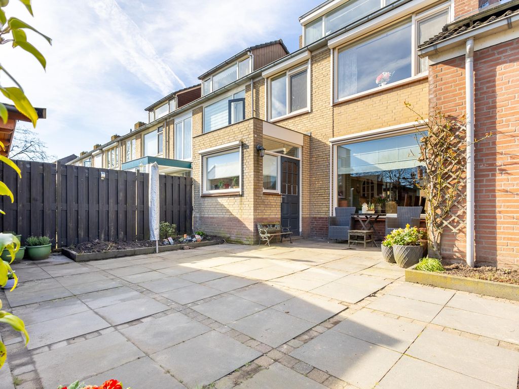 Graaf Adolfstraat 1, HARDINXVELD-GIESSENDAM