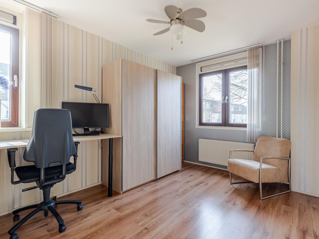 Van den Broek-erf 223, DORDRECHT