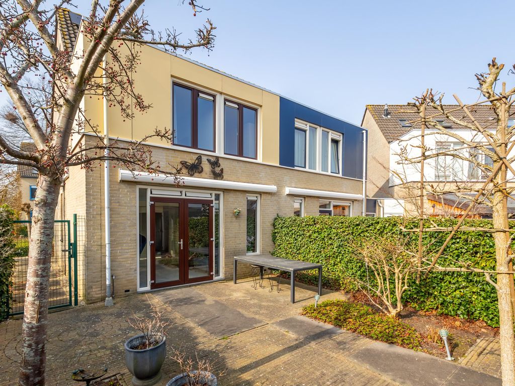 Van den Broek-erf 223, DORDRECHT