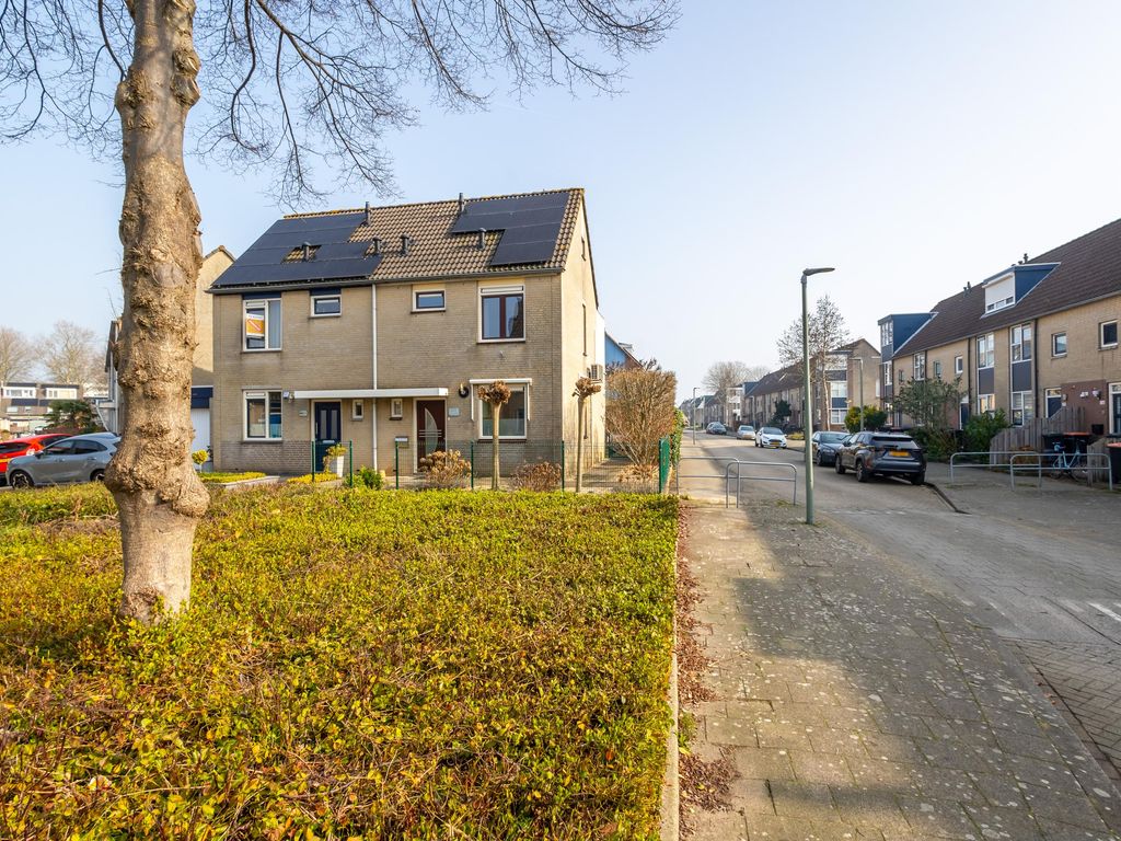 Van den Broek-erf 223, DORDRECHT