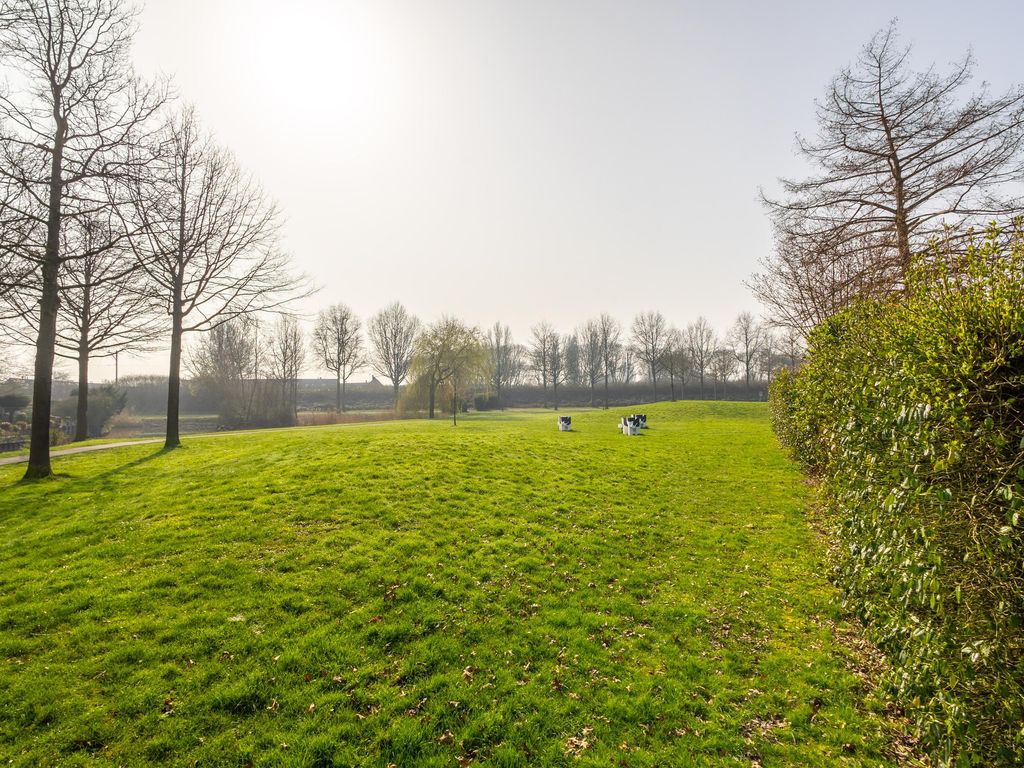 Van den Broek-erf 223, DORDRECHT