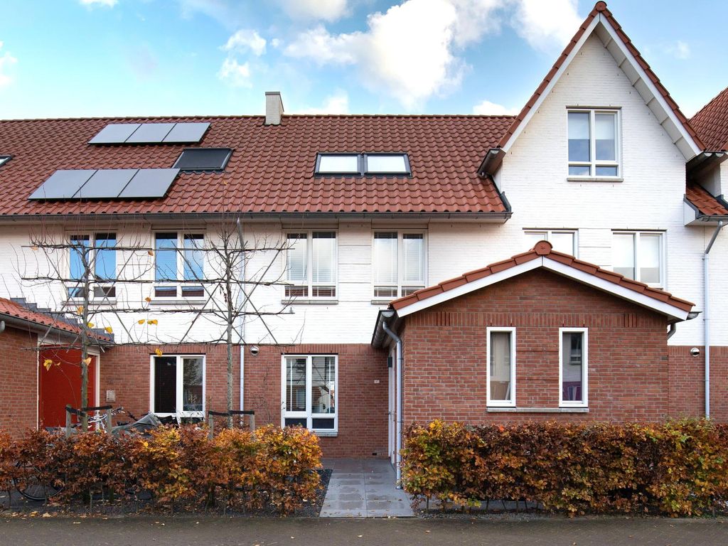Uranusstraat 40, HARDINXVELD-GIESSENDAM