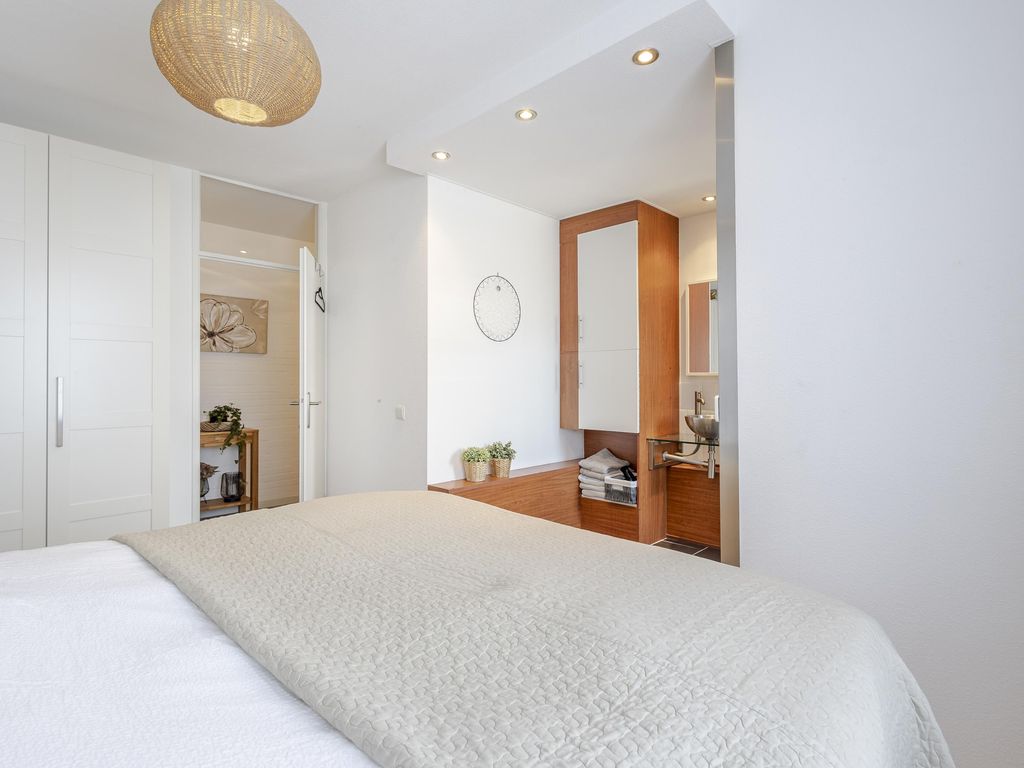 Smalweer 25, Sliedrecht