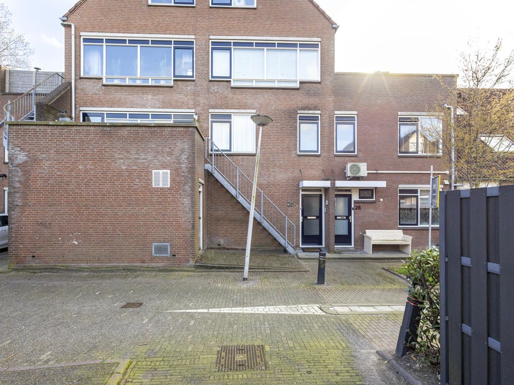 Smalweer 25, Sliedrecht