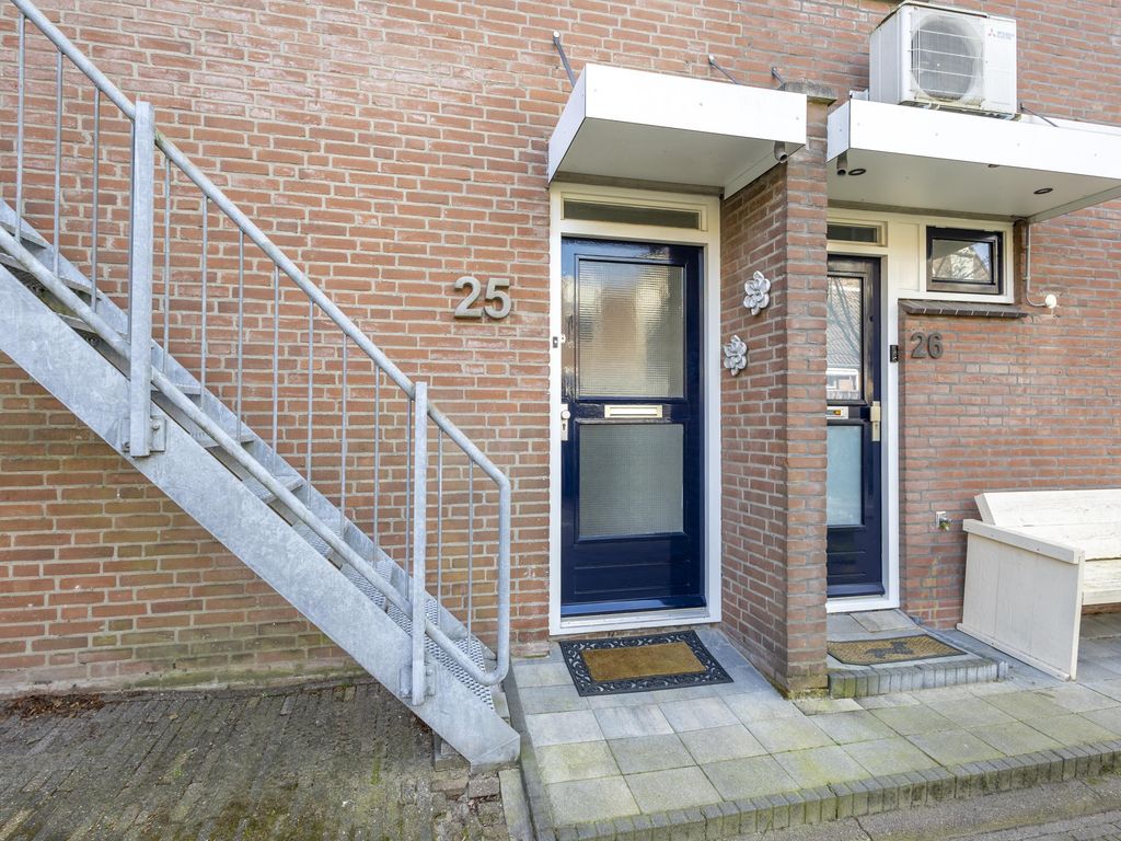 Smalweer 25, Sliedrecht