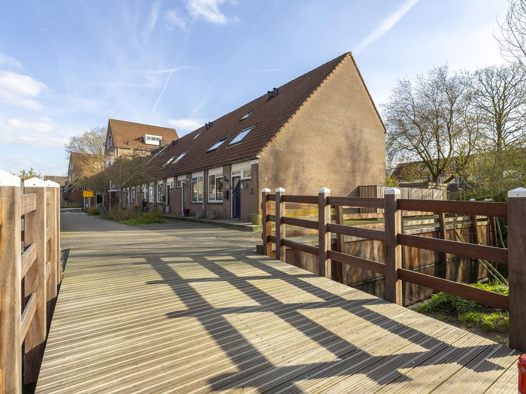 Smalweer 25, Sliedrecht