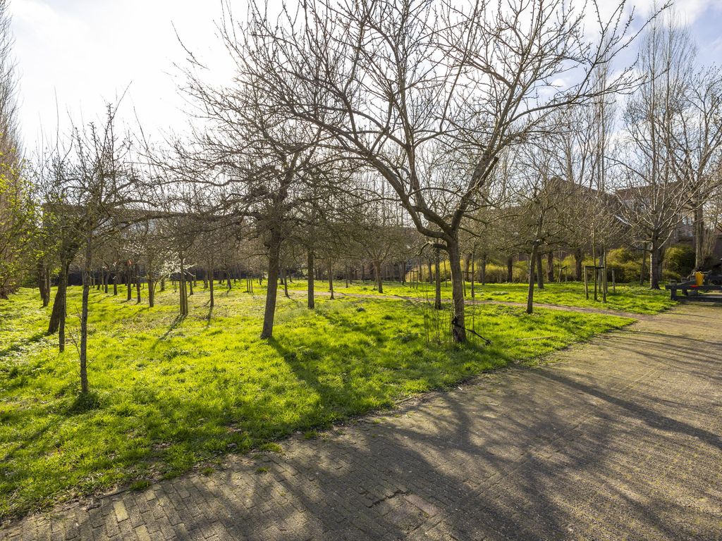 Smalweer 25, Sliedrecht