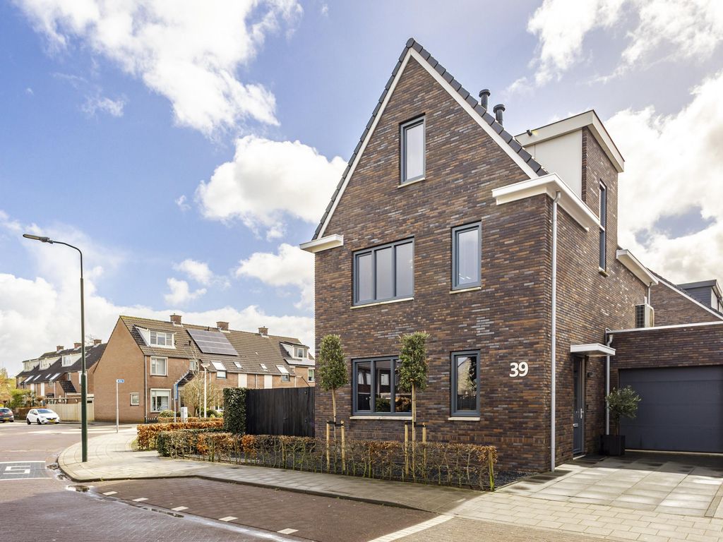 Pieter de Hooghstraat 39, Hardinxveld-Giessendam