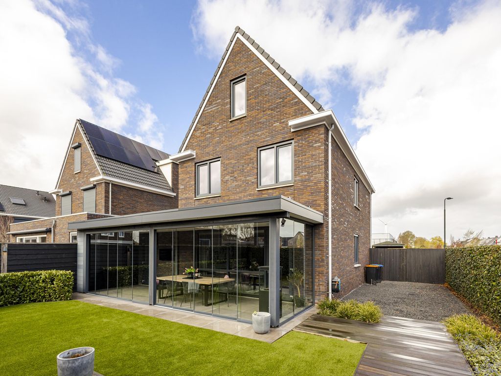 Pieter de Hooghstraat 39, Hardinxveld-Giessendam