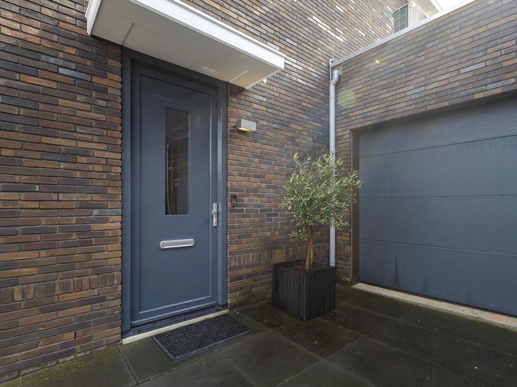 Pieter de Hooghstraat 39, Hardinxveld-Giessendam