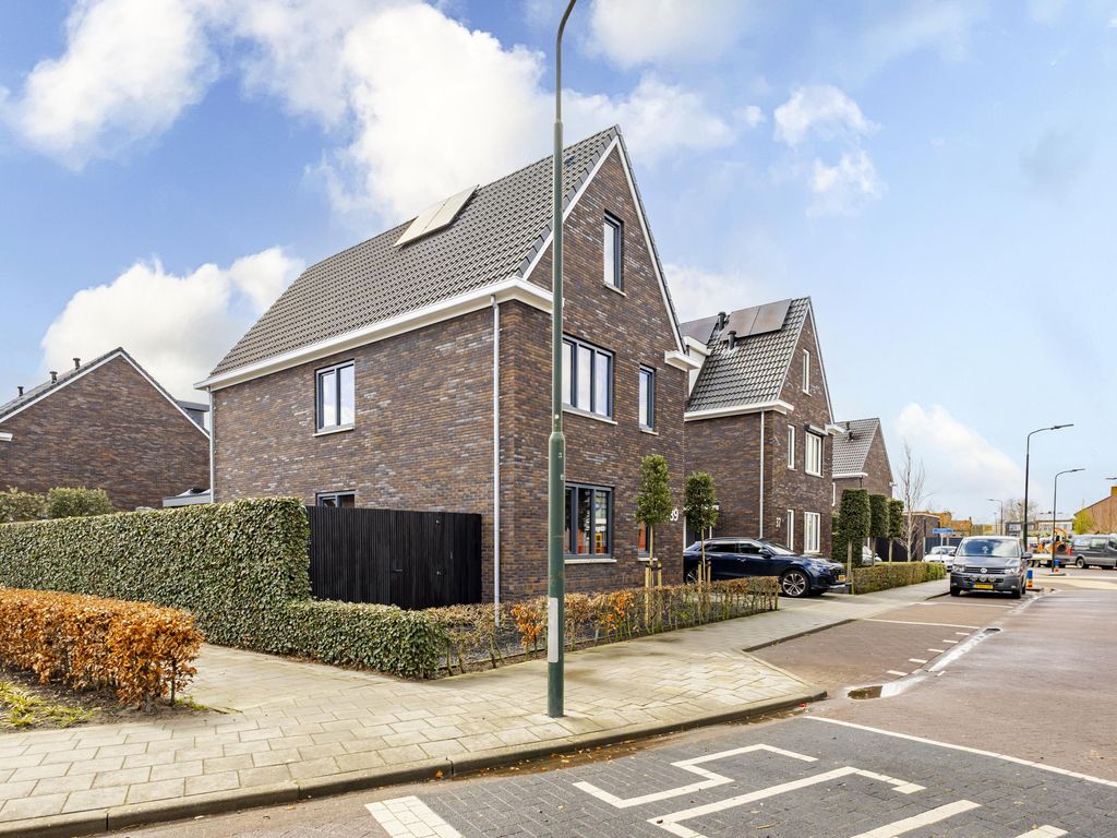 Pieter de Hooghstraat 39, Hardinxveld-Giessendam