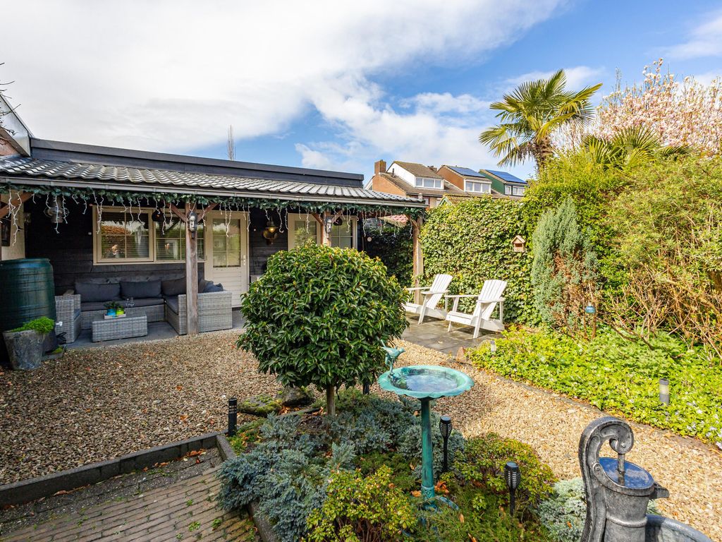 Hofweerstraat 4, HARDINXVELD-GIESSENDAM