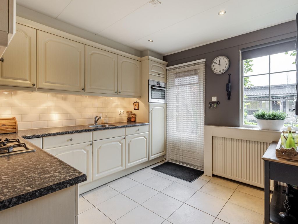 Hofweerstraat 4, HARDINXVELD-GIESSENDAM