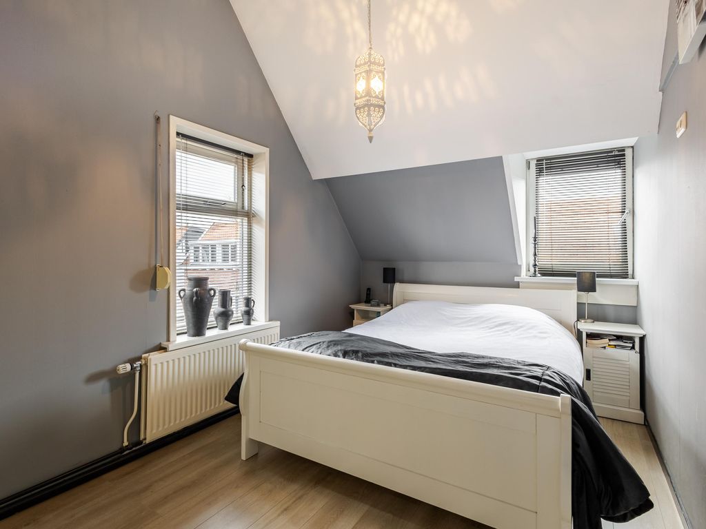 Hofweerstraat 4, HARDINXVELD-GIESSENDAM