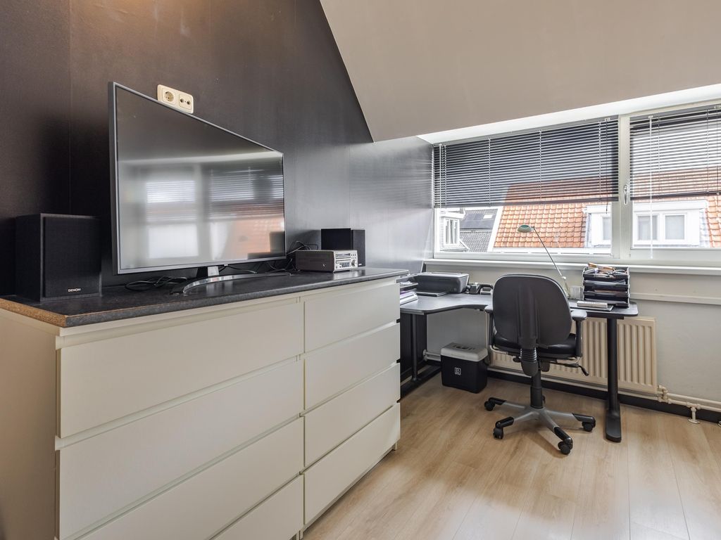 Hofweerstraat 4, HARDINXVELD-GIESSENDAM