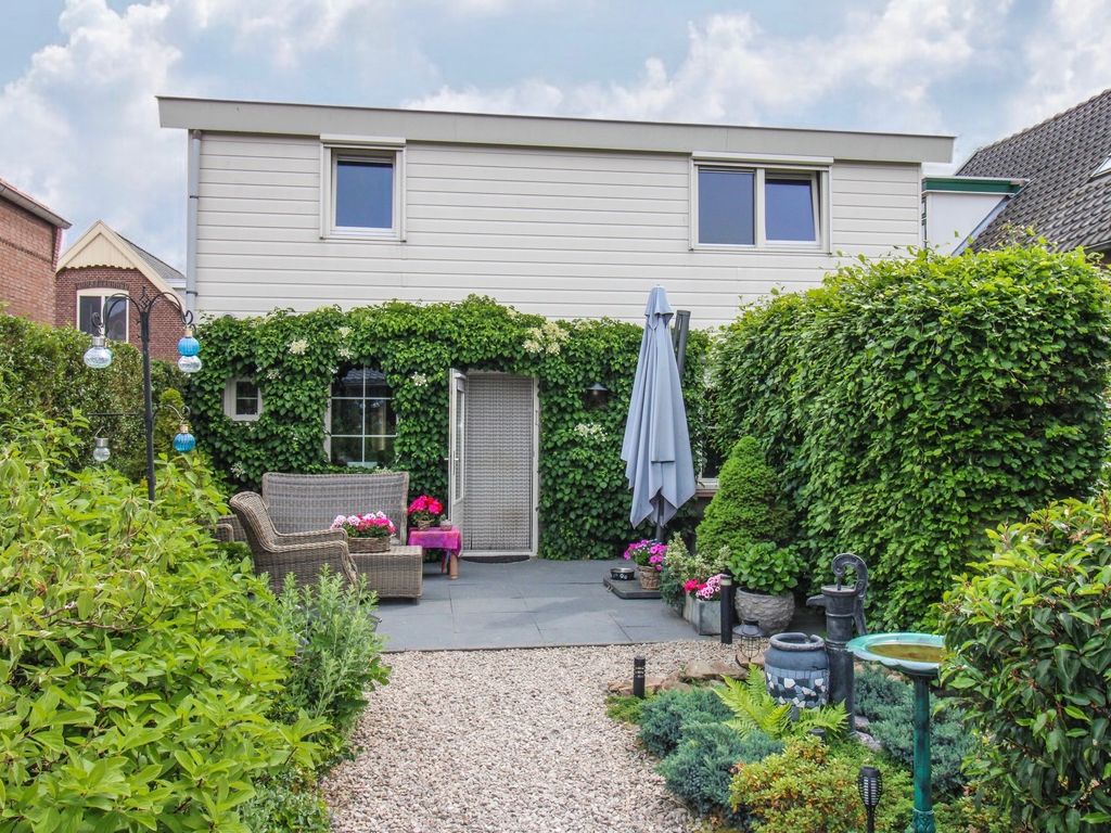 Hofweerstraat 4, HARDINXVELD-GIESSENDAM