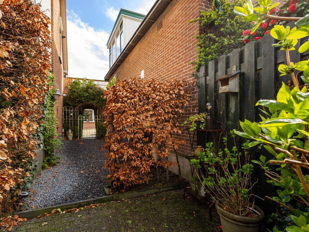 Hofweerstraat 4, HARDINXVELD-GIESSENDAM