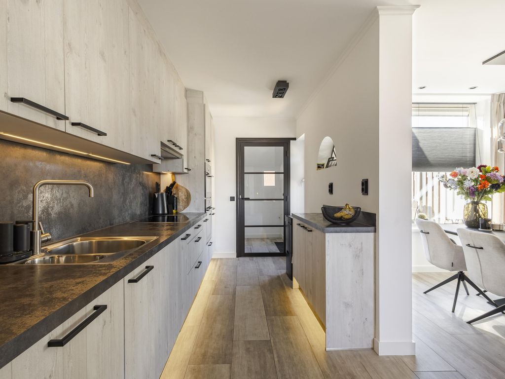 Van Leijdenstraat 26, HARDINXVELD-GIESSENDAM