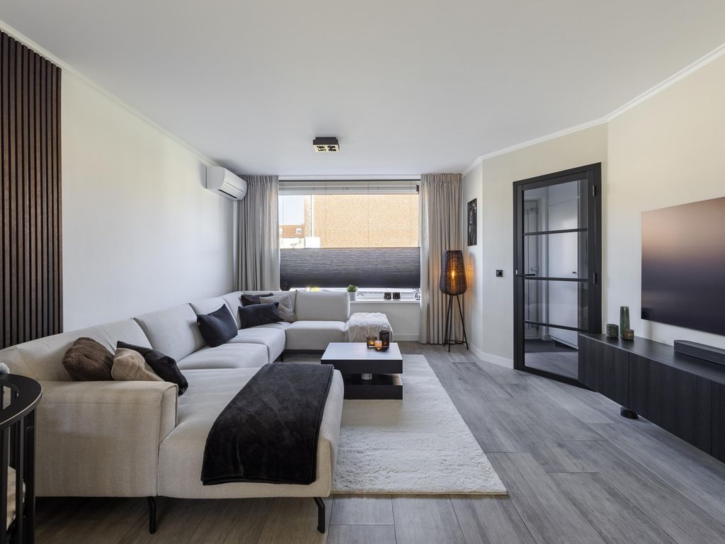 Van Leijdenstraat 26, HARDINXVELD-GIESSENDAM