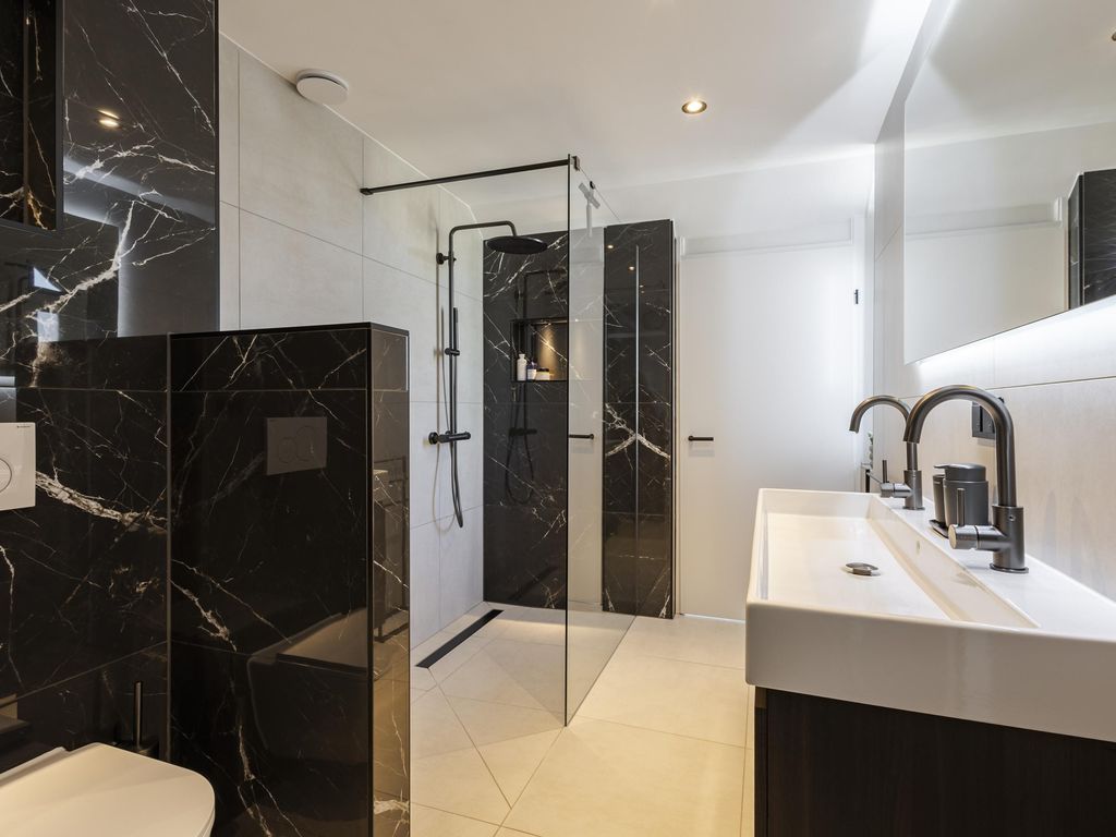 Van Leijdenstraat 26, HARDINXVELD-GIESSENDAM