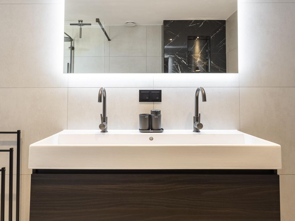 Van Leijdenstraat 26, HARDINXVELD-GIESSENDAM