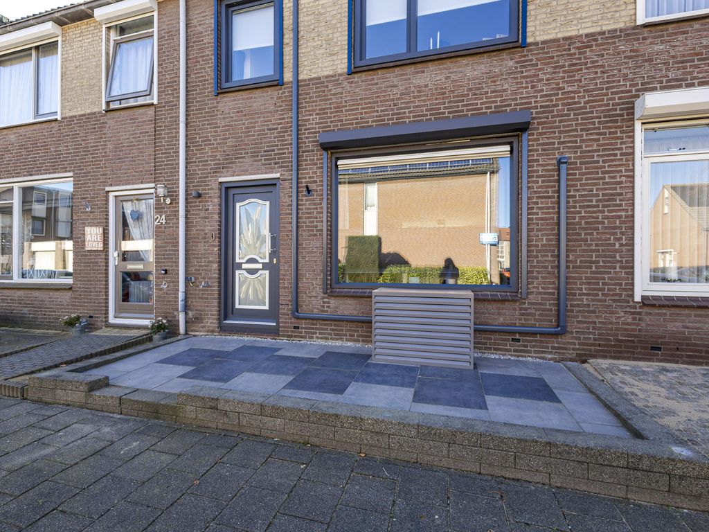 Van Leijdenstraat 26, HARDINXVELD-GIESSENDAM