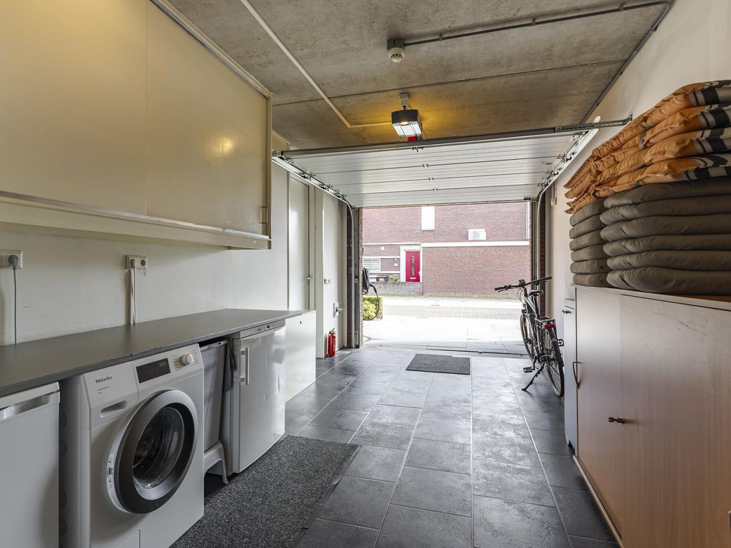 Dreesstraat 19, HARDINXVELD-GIESSENDAM