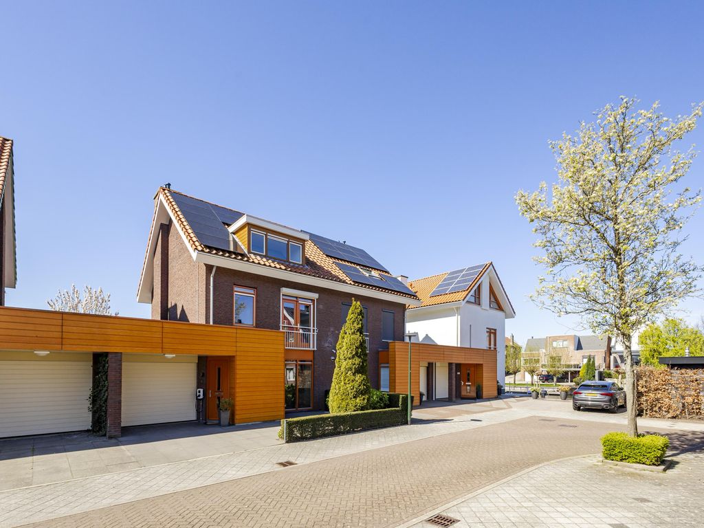 Dreesstraat 19, HARDINXVELD-GIESSENDAM