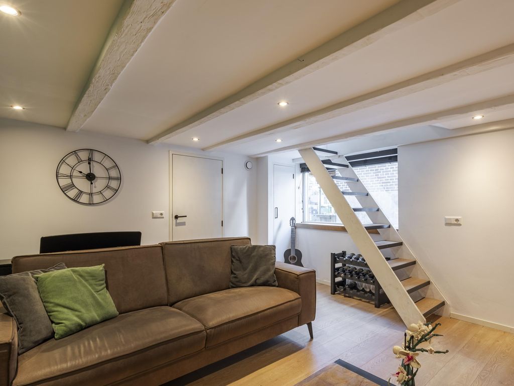 Buitendams 111, HARDINXVELD-GIESSENDAM