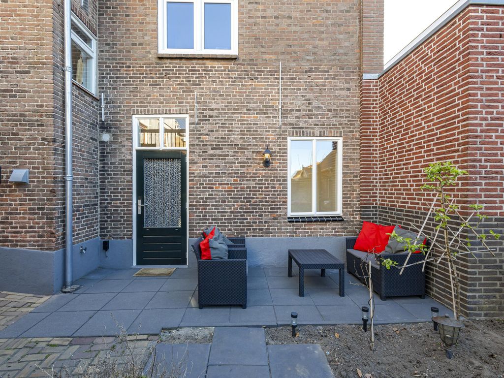 Buitendams 111, HARDINXVELD-GIESSENDAM