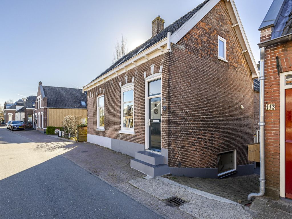 Buitendams 111, HARDINXVELD-GIESSENDAM