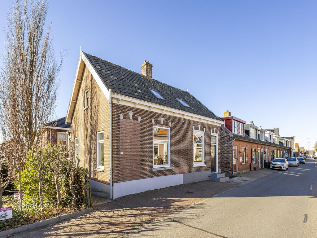 Buitendams 111, HARDINXVELD-GIESSENDAM