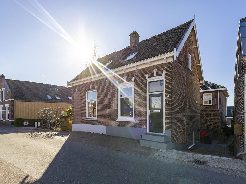 Buitendams 111, HARDINXVELD-GIESSENDAM