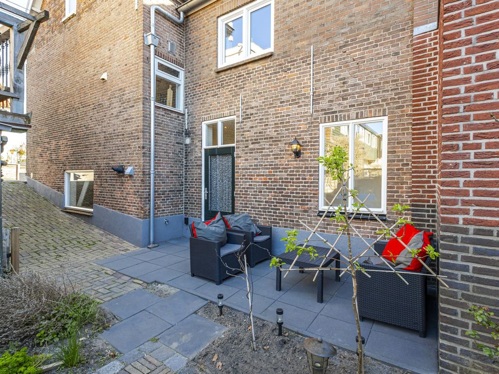 Buitendams 111, HARDINXVELD-GIESSENDAM