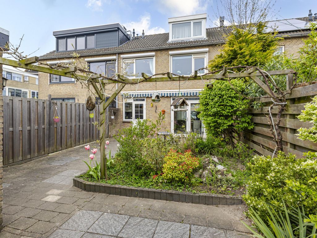 Saturnusstraat 13, HARDINXVELD-GIESSENDAM