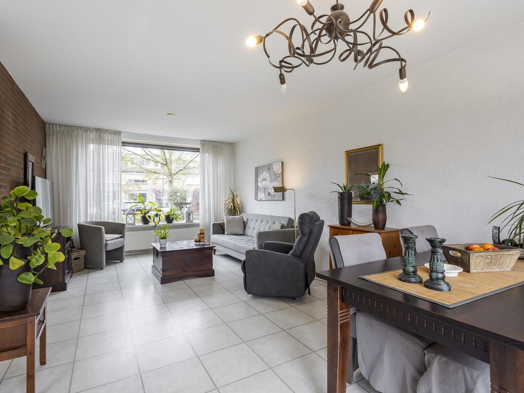 Saturnusstraat 13, HARDINXVELD-GIESSENDAM